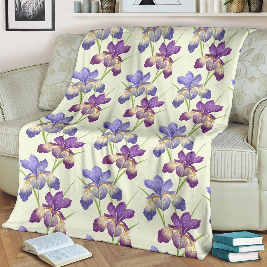 Purple Iris Pattern Print Design Fleece Blanket