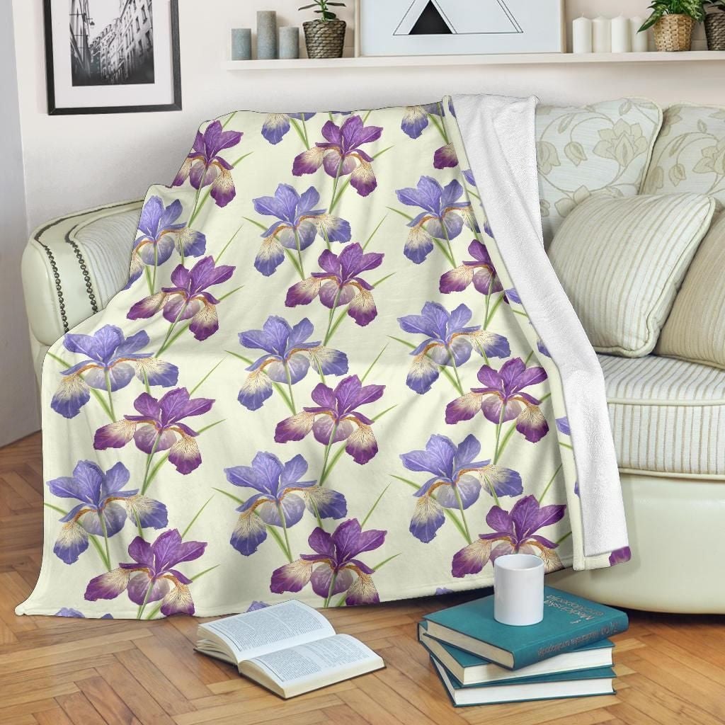 Purple Iris Pattern Print Design Fleece Blanket