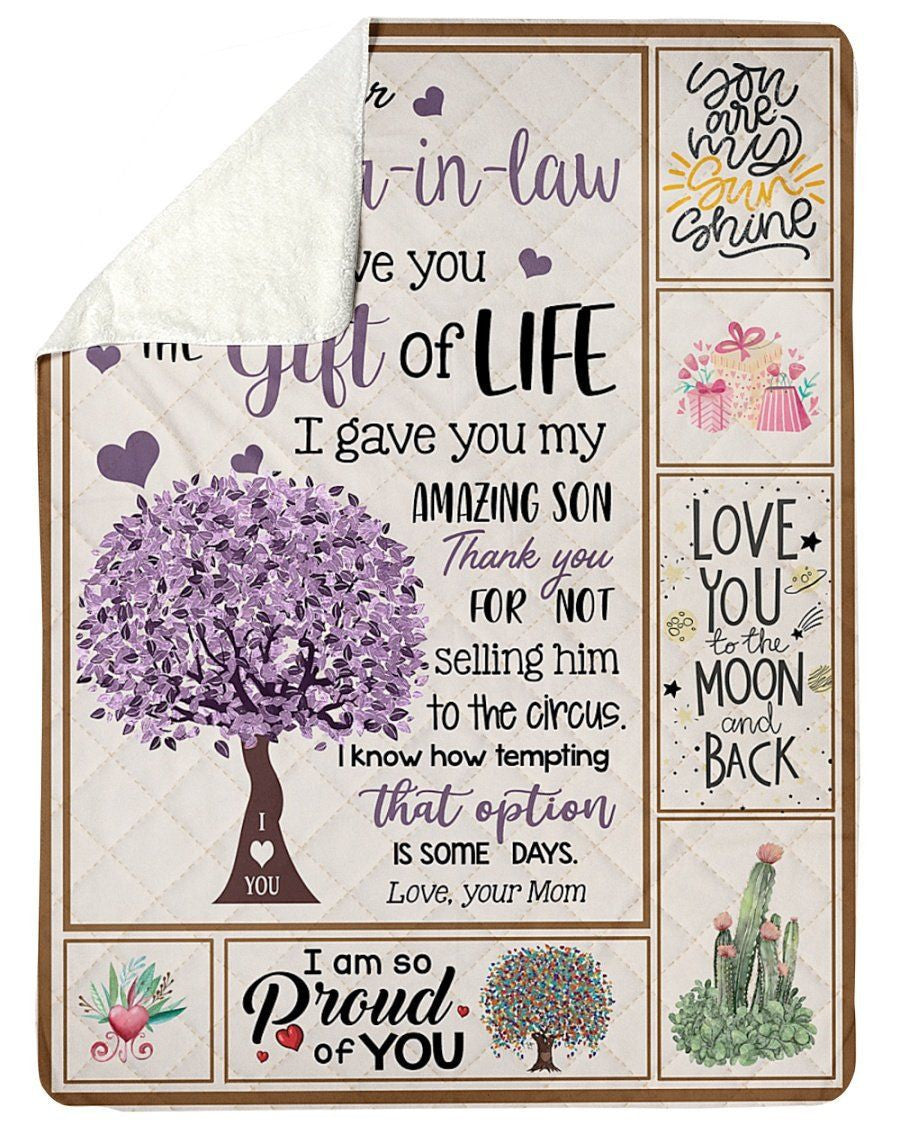 To My Daughter-in-law I Am So Proud Of You Gifts From Mom-in-law Fleece Blanket