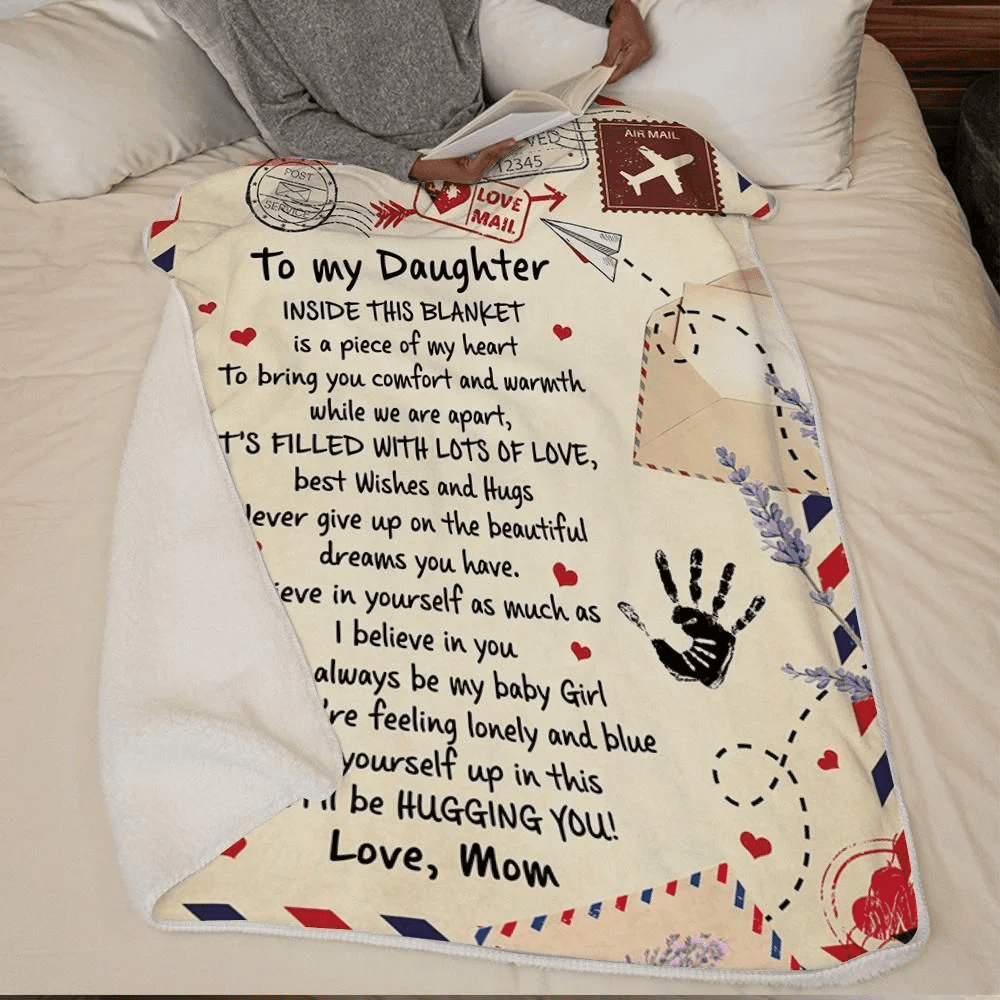 Never Give Up On The Beautiful Dreams You Have Mom Gift For Daughter Fleece Blanket
