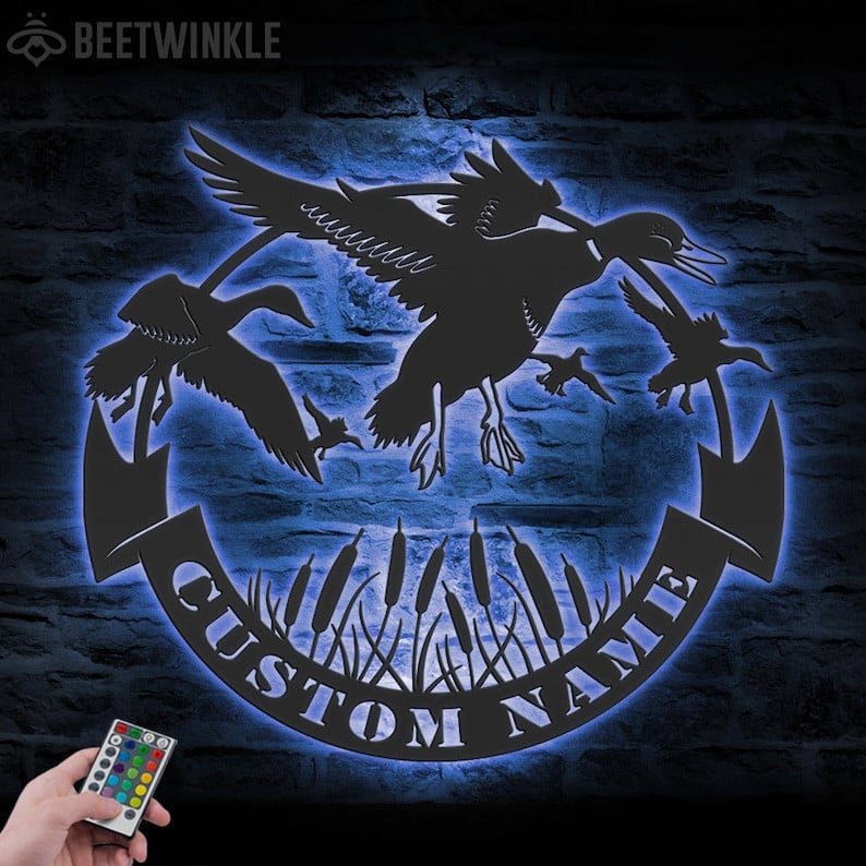 Custom Duck Hunting Metal Wall Art LED Light Personalized Hunter Name Sign Home Decor Duck Cabin Decoration Housewarming Xmas birthday Gift