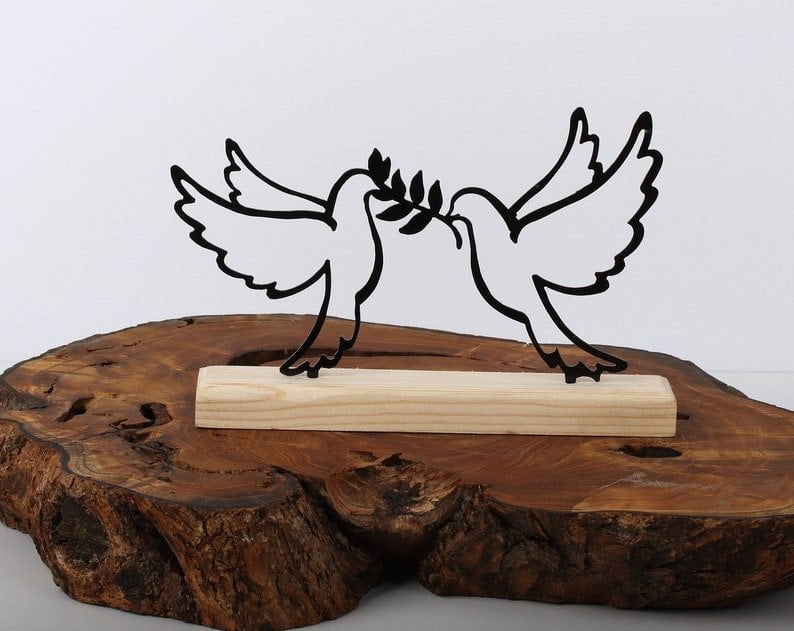 Wire sculpture of peace, peace memorial, bird portrait, wire art, bird lovers, desk decor, desk accessories, Shelf Decor, Bookshelf decor