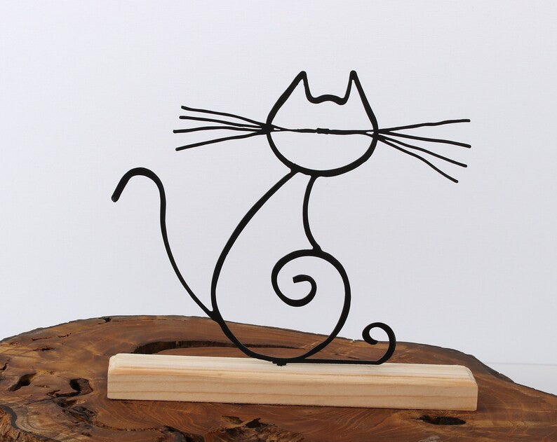 Wire sculpture of cat, pet memorial, pet portrait, wire art, cat lovers, gift, desk decor, desk accessories, Shelf Decor, Bookshelf decor