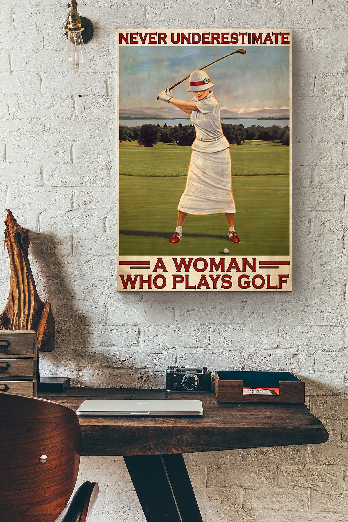 Never Underestimate A Woman Who Plays Golf Canvas Ideas, Canvas Hanging Prints, Gift Idea Framed Prints, Canvas