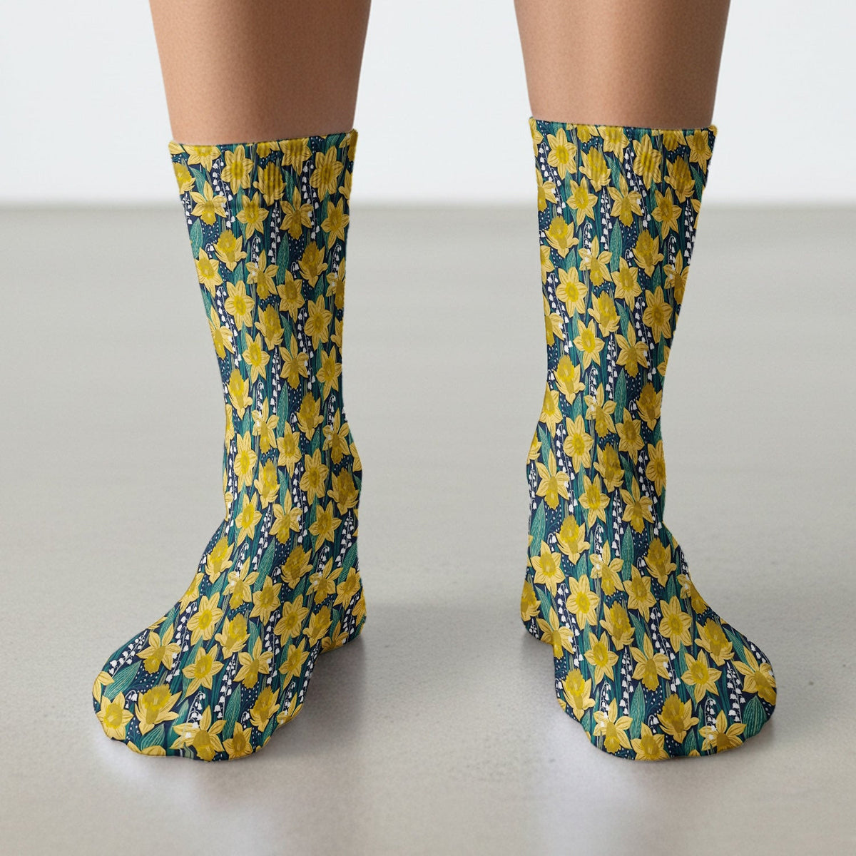Yellow Daffodil Lily Valley Pattern Socks, Adult Socks for Men and Women
