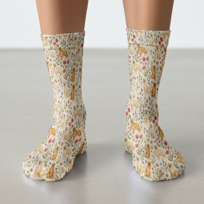 Cute Golden Retriever Floral Pattern Socks, Socks for Nurse Doctor