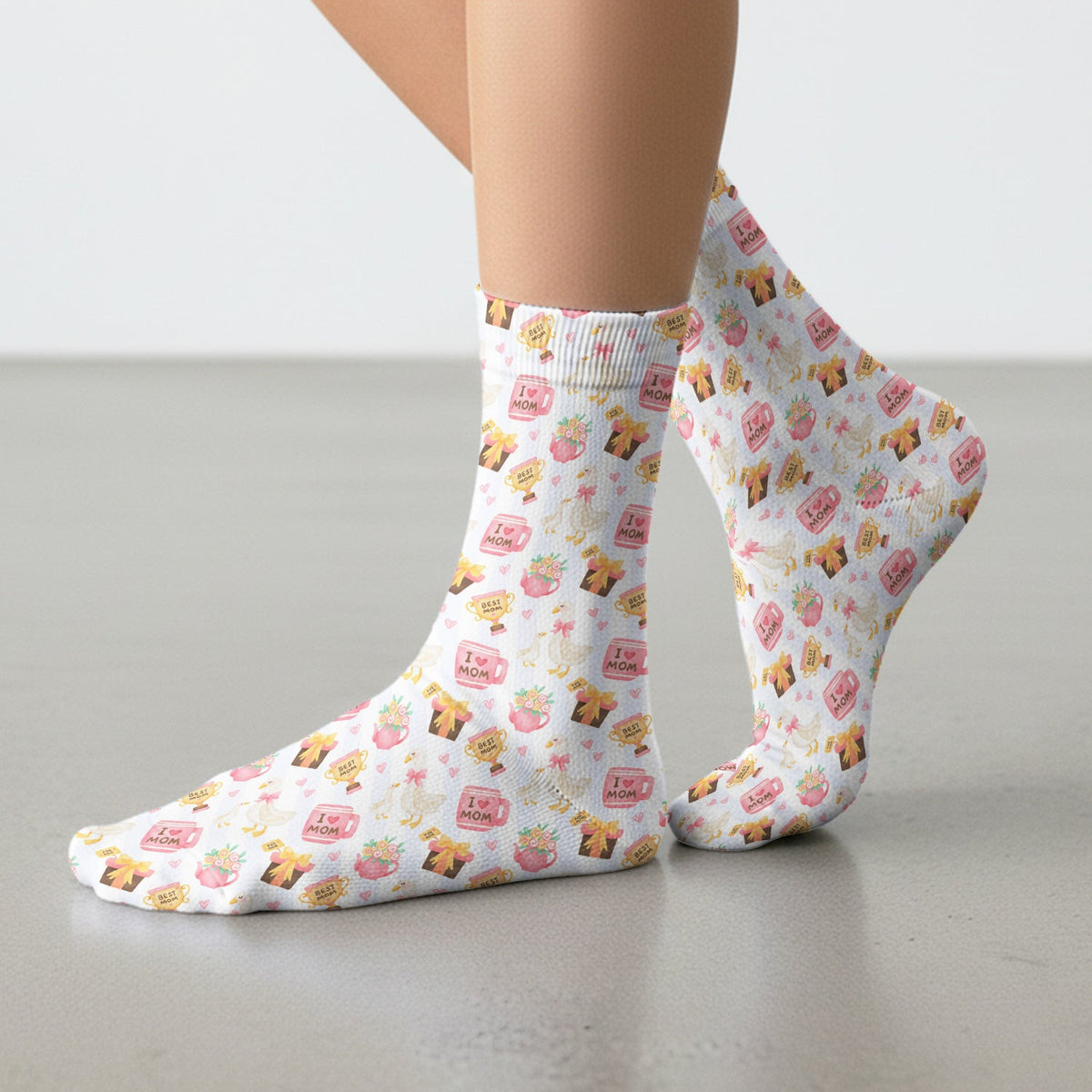 Sweet Nurse Mom Goose Gift Trophy Pattern Socks, Adult Socks for Men and Women