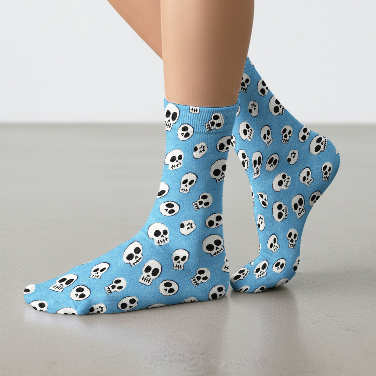 Blue Skull Halloween Pattern Socks, Socks for Nurse Doctor