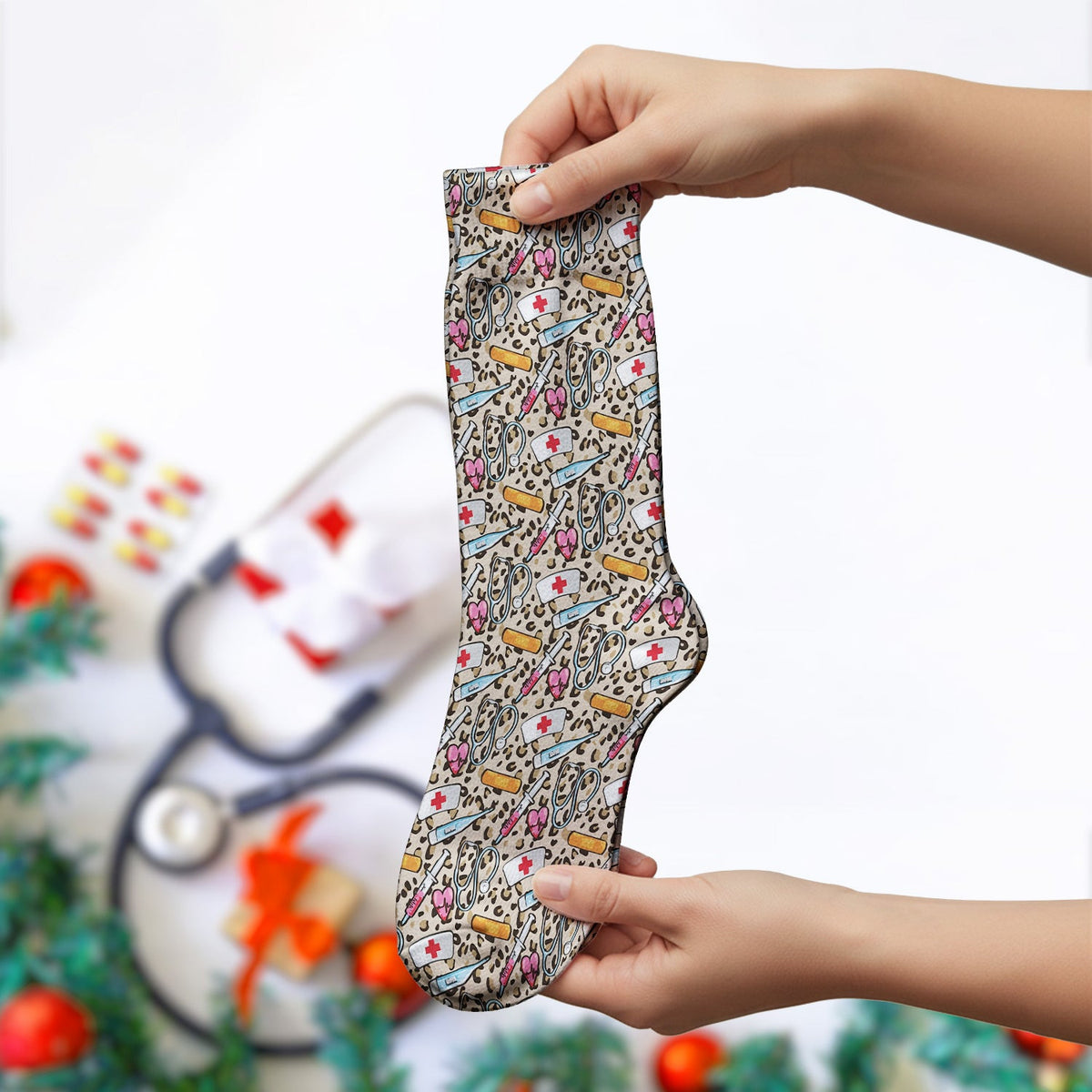 Leopard Medical Tools Pink Heart Print Socks, Socks for Nurse Doctor