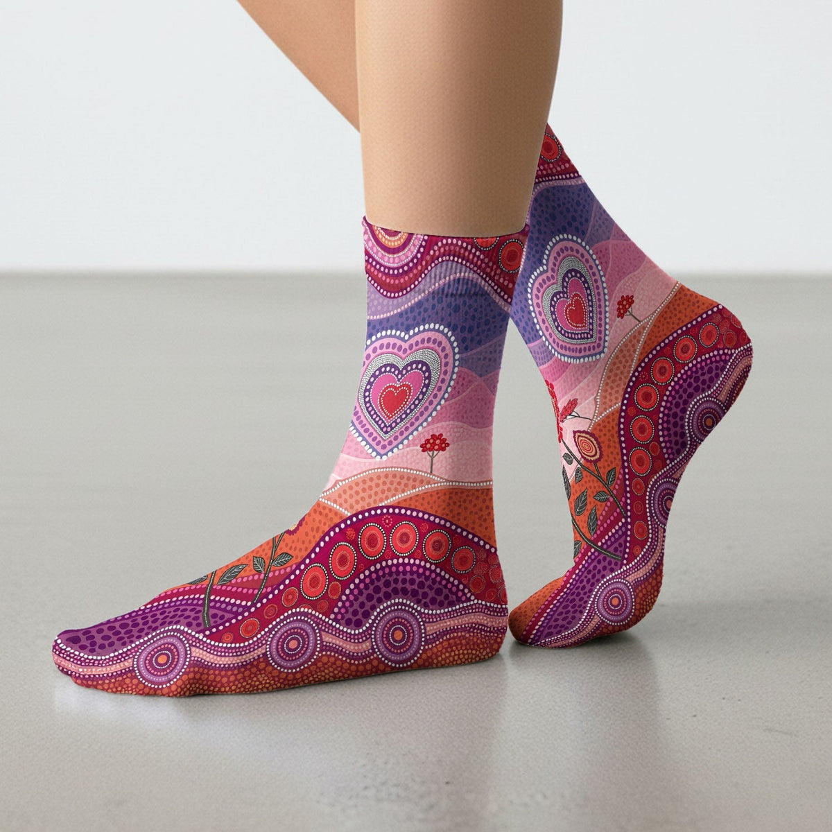 Boho Dot Art Valentine Scrub Socks, Artistic Heart Pattern Nurse Sock, Comfortable Scrubs For Nursing