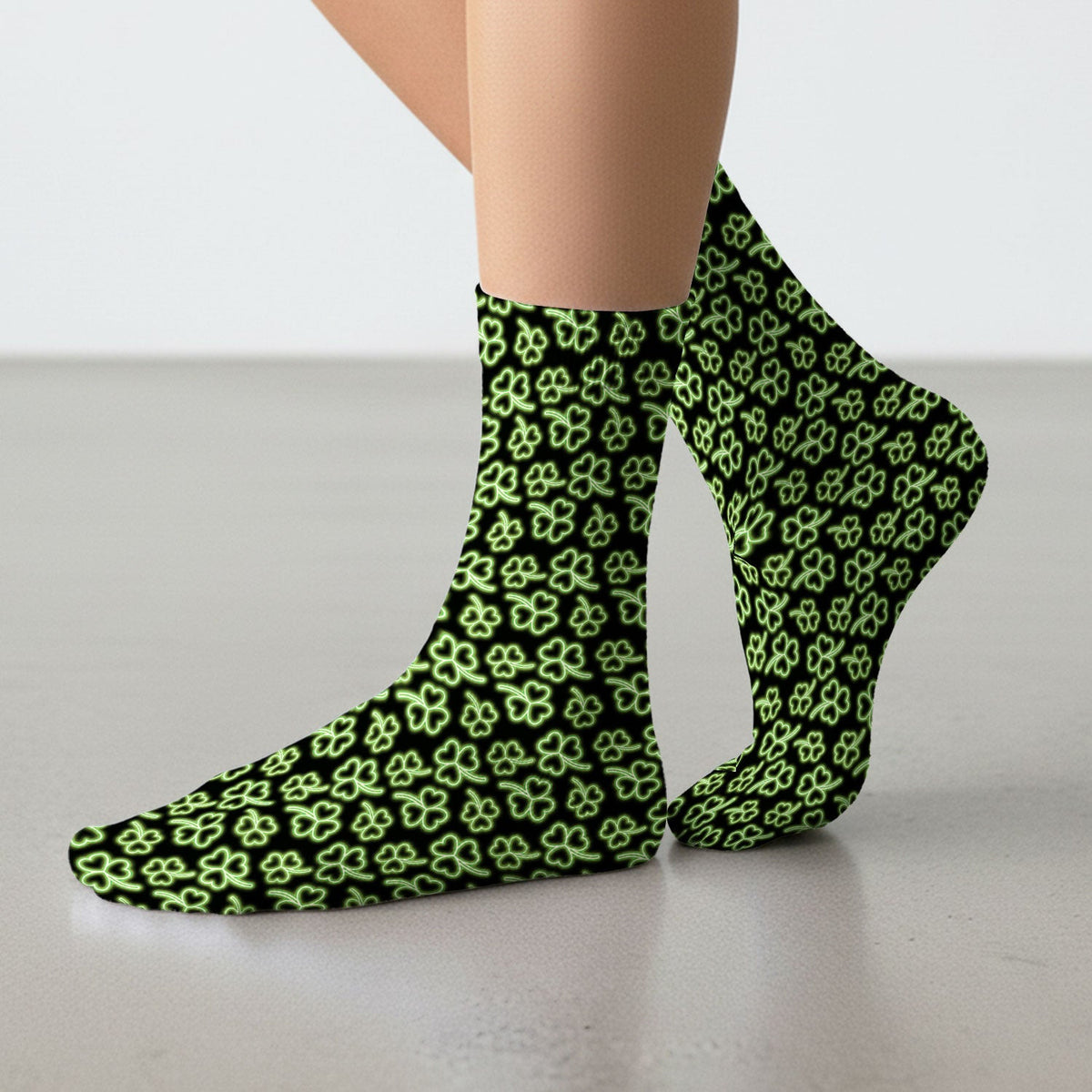Neon Shamrock Nurse Scrub Socks, St. Patrick’s Day Glow Green Pattern Pattern Sock,  Breathable Fabrics Nursing Uniform