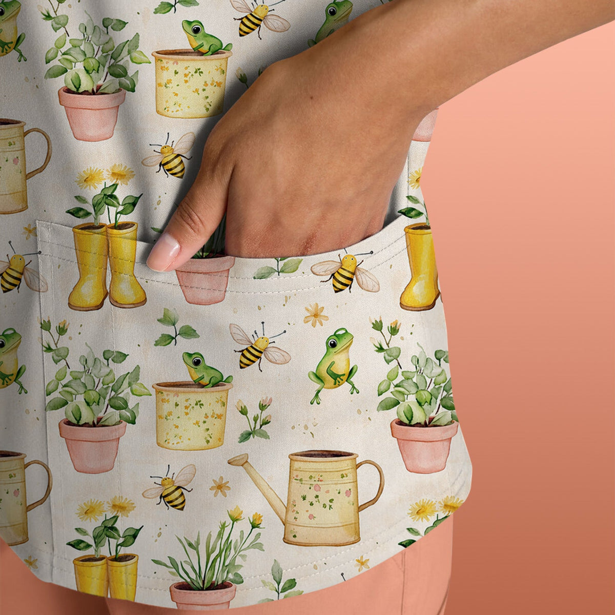 Cute Nurse Frog And Bee Garden Pattern Scrub Top, Breathable Fabrics Nursing Uniform