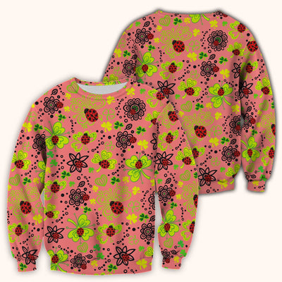 Ladybug Clover Floral Pattern Print Scrubs Nurses, Breathable Fabrics Nursing Uniform