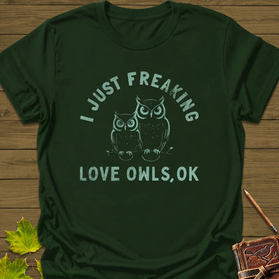 Freaking Love Owls T-Shirt - Bird Graphic Tee - Gift for Bird Lovers - Unisex