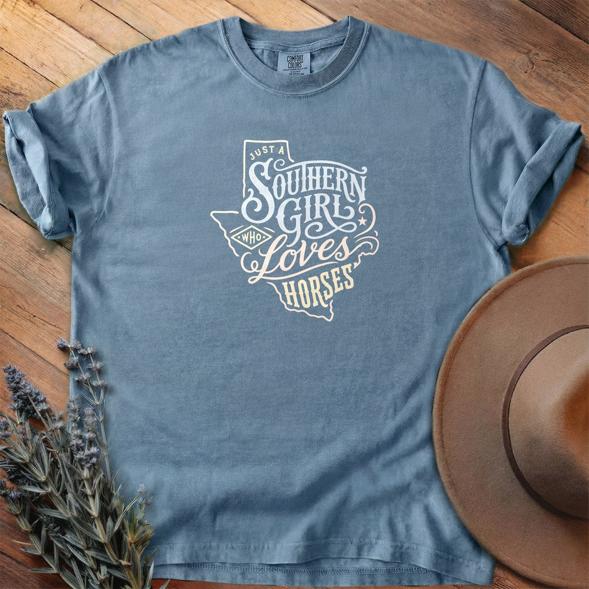 Southern Girl Who Loves Horses T-Shirt - Horse Graphic Tee - Gift for Horse Lovers