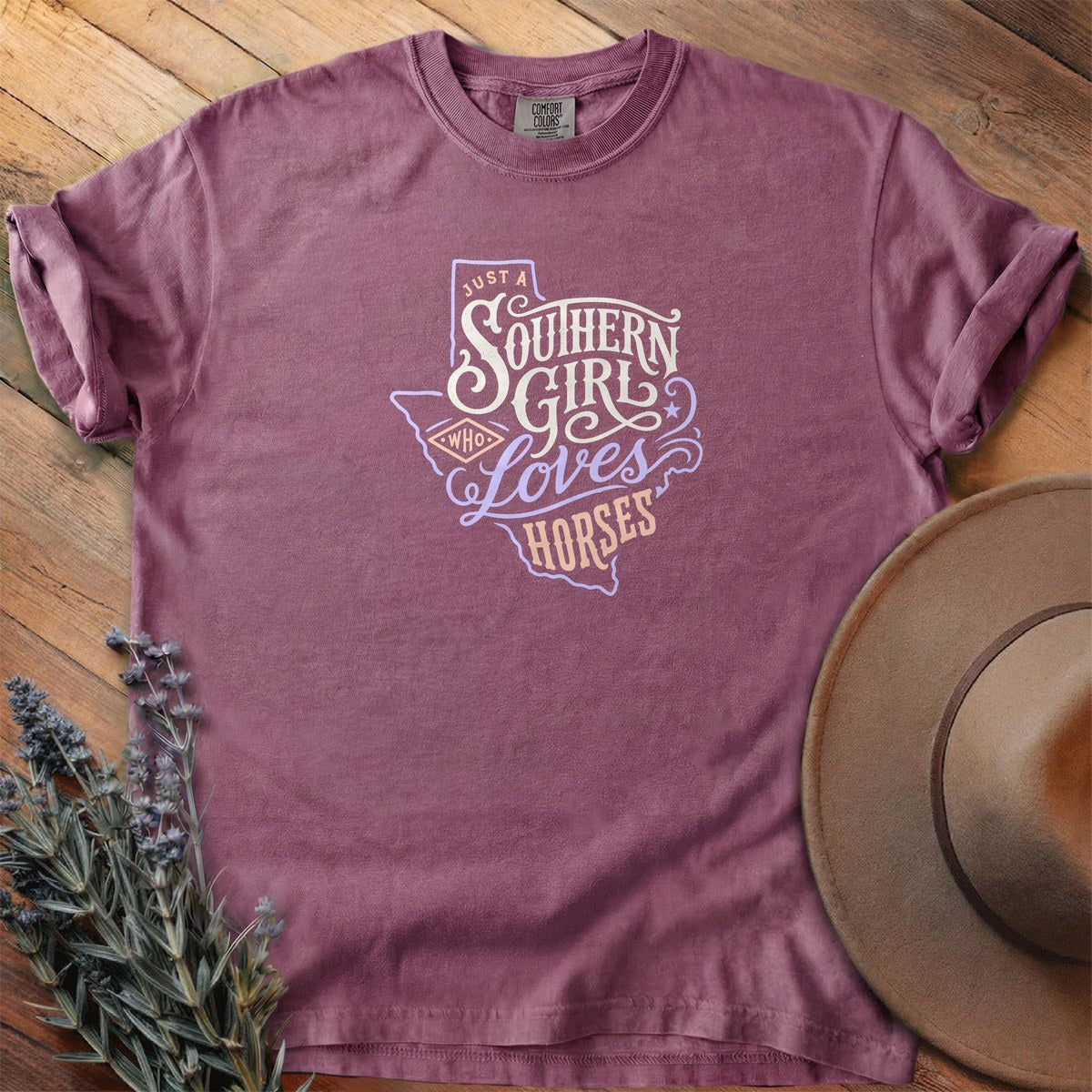 Southern Girl Who Loves Horses T-Shirt - Horse Graphic Tee - Gift for Horse Lovers