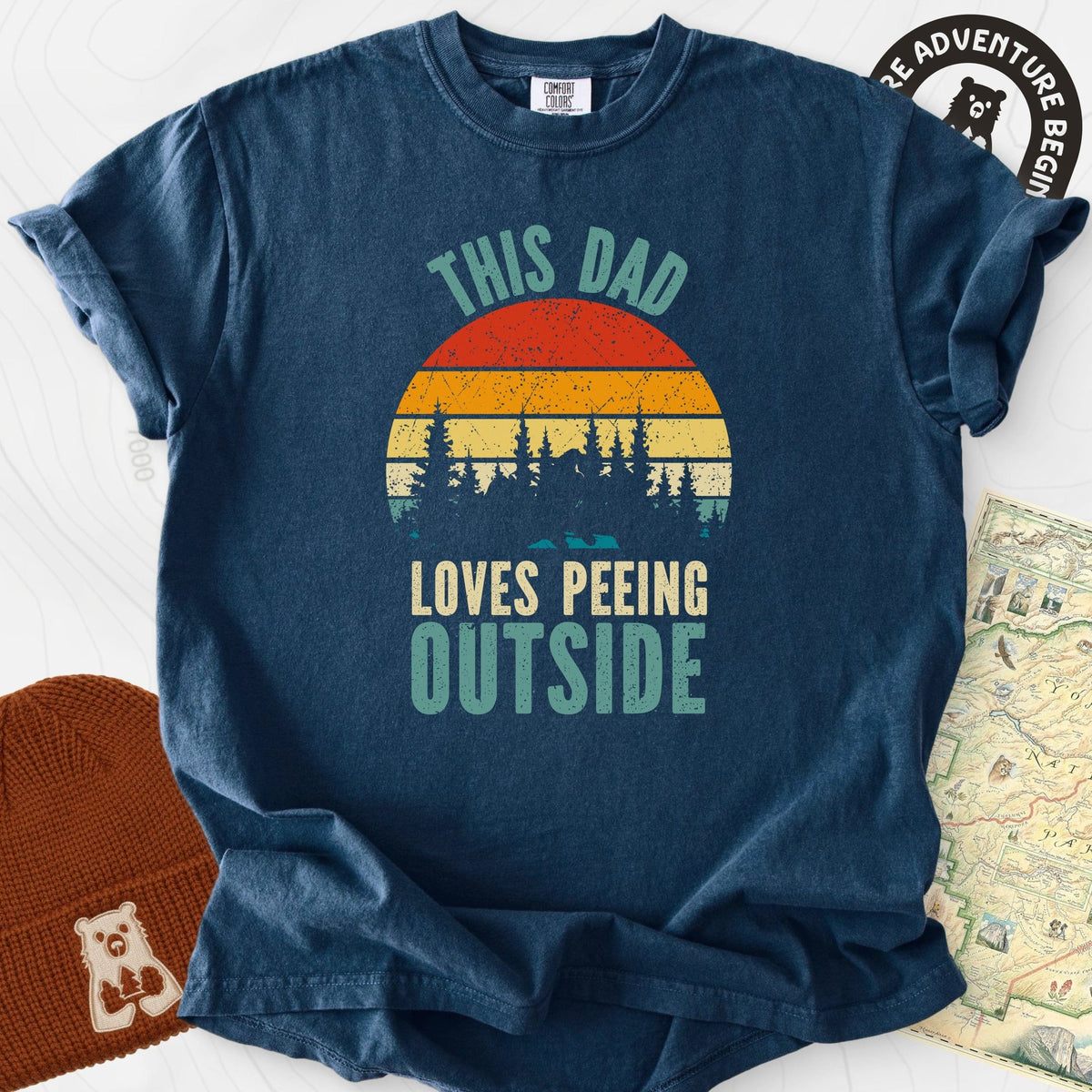 This Dad Loves Peeing Outside T-Shirt Gift For Hiker
