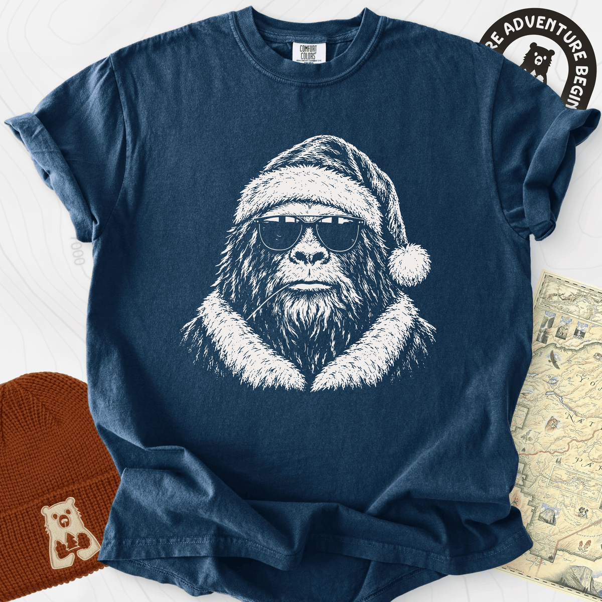 Cool Santa Squatch T-Shirt Gift For Hiker