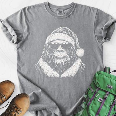 Cool Santa Squatch T-Shirt Gift For Hiker