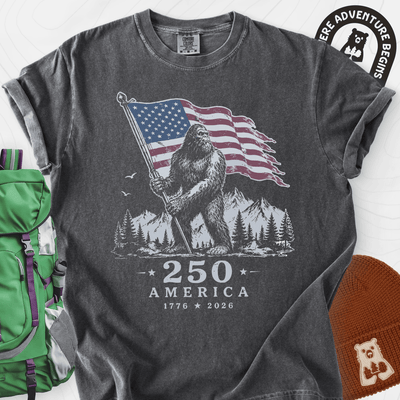 Bigfoot Patriot T-Shirt Gift For Hiker