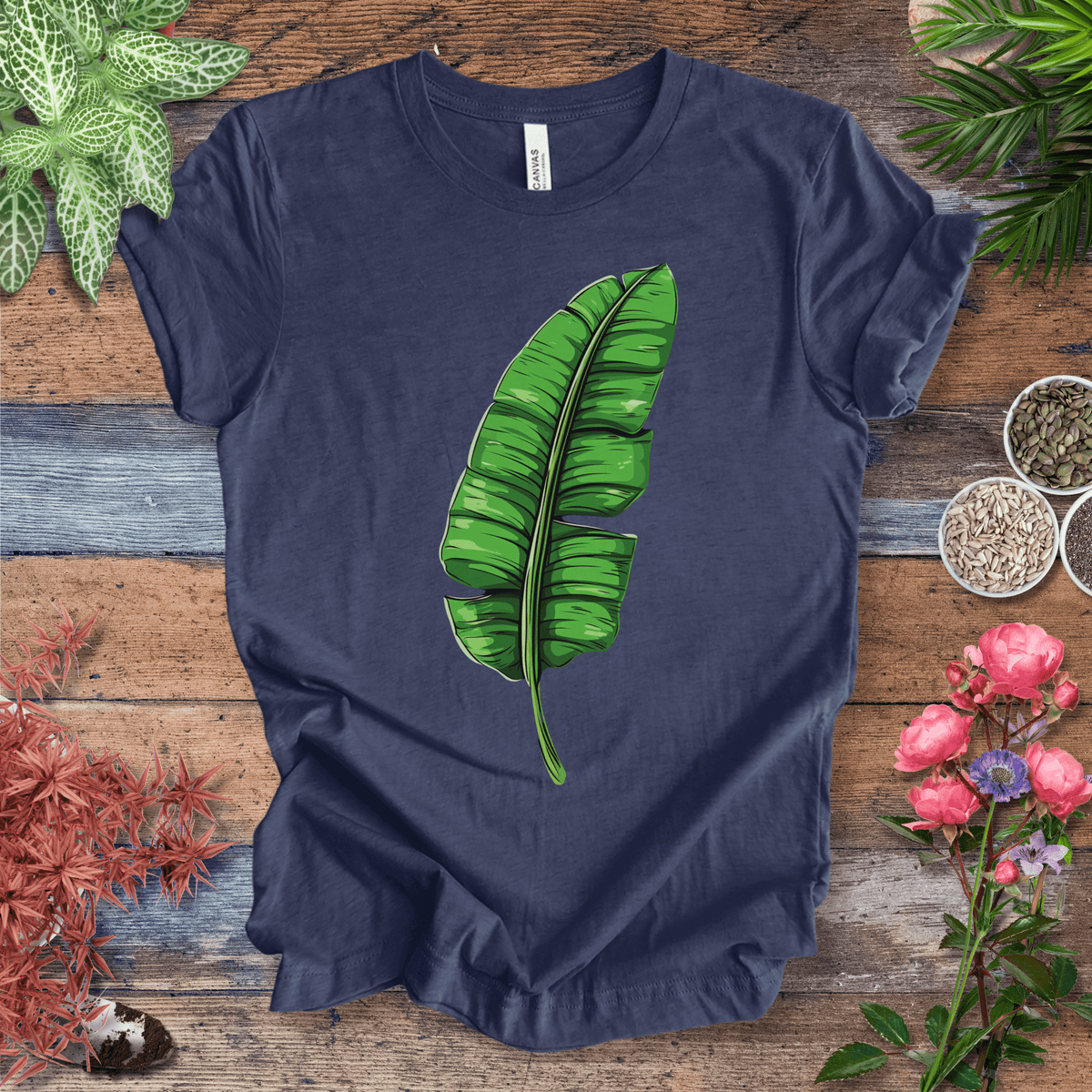 Minimalist Banana Leaf T-Shirt Gift For Plant Lover