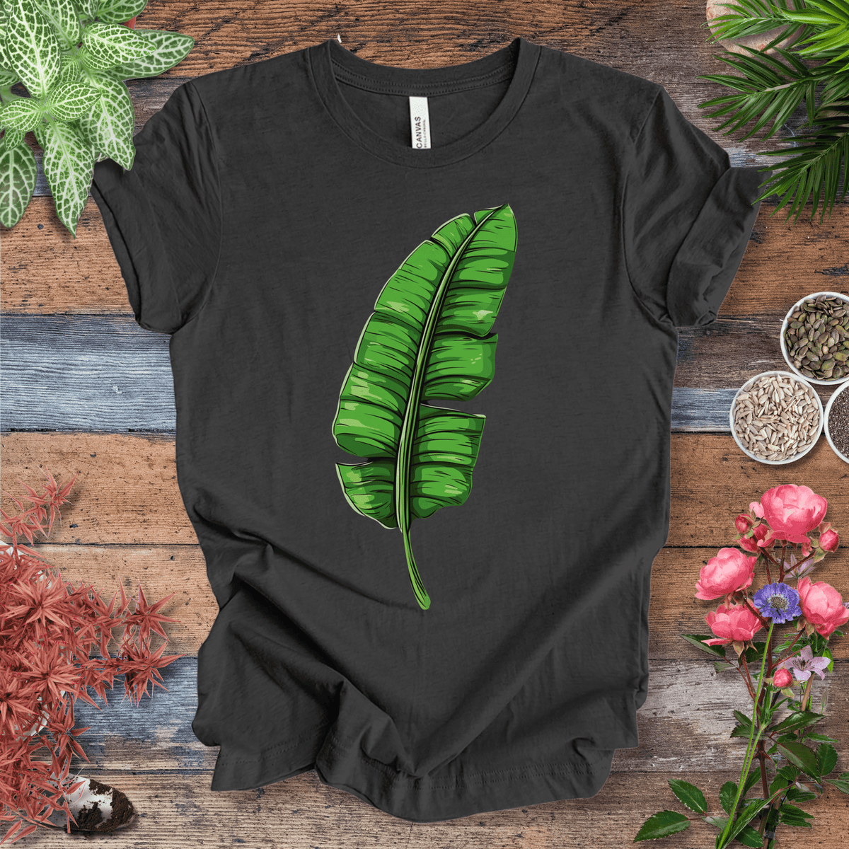 Minimalist Banana Leaf T-Shirt Gift For Plant Lover